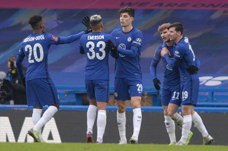 3：0克鲁塞罗，内马尔激动庆祝