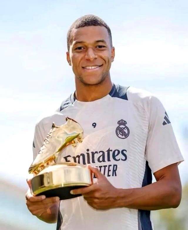 詹姆斯0.1秒补篮绝杀，快船逆转，西部最新排名：勇士跌进附加赛