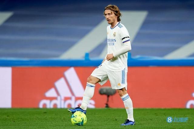 亚特兰大勇士队阿库尼亚在全明星前达成 20 轰 40 盗，前无古人