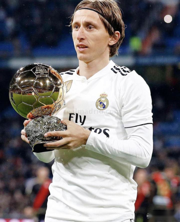 [中超]张玉宁横传门前 法比奥冲顶扳平比分