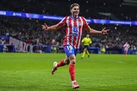 索帅：我执教曼联时成绩其实不错 穆帅说得对挪威教头索尔斯克亚执教贝西克塔斯，称其为“家人”，强调执教曼联的艰难，但认为最终成绩不错。