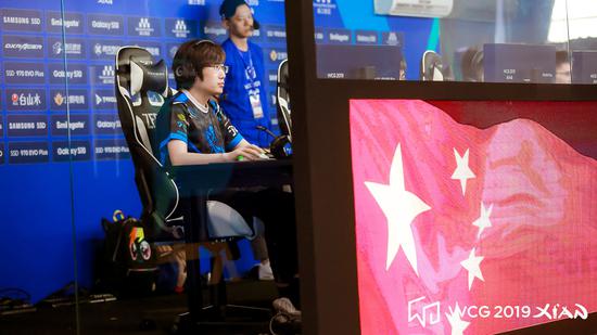 媒体争相报 媒体争相报