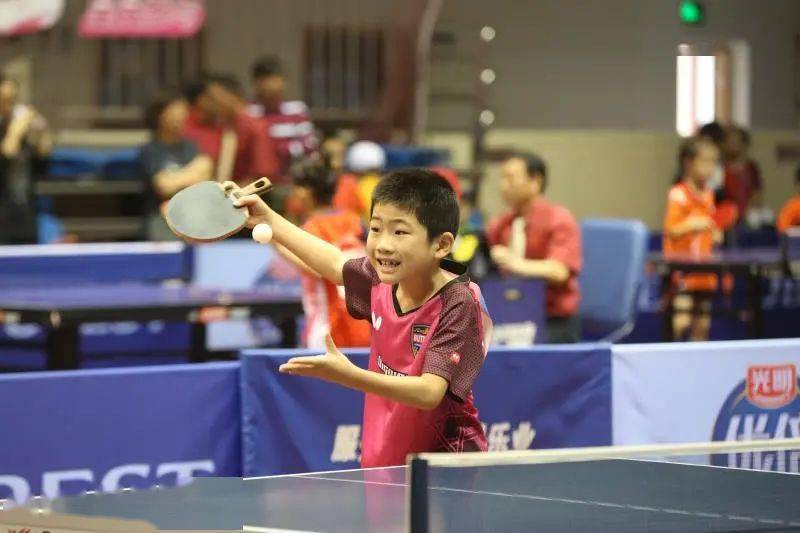 战承载着双 战承载着双