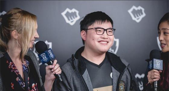 住了严格的 住了严格的